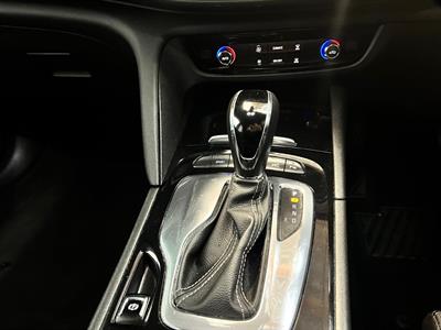2019 Holden Commodore - Thumbnail