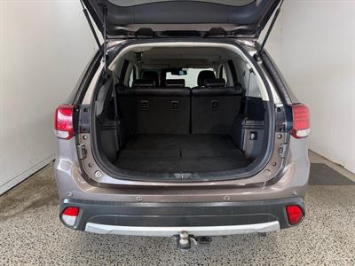 2016 Mitsubishi Outlander - Thumbnail