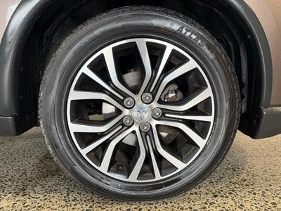 2016 Mitsubishi Outlander - Thumbnail