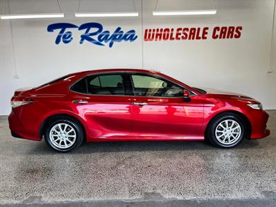 2017 Toyota Camry - Thumbnail