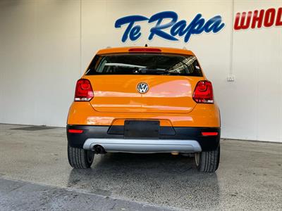 2011 Volkswagen CROSS-POLO - Thumbnail