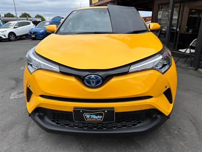 2018 Toyota C-HR - Thumbnail