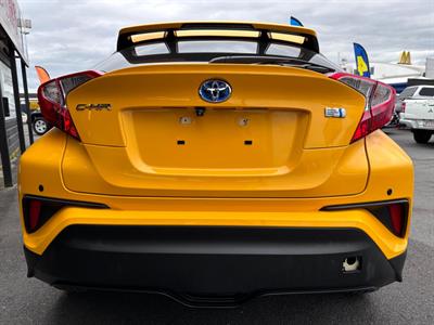 2018 Toyota C-HR - Thumbnail