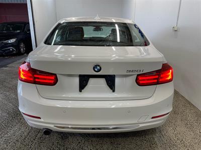 2014 BMW 320i - Thumbnail