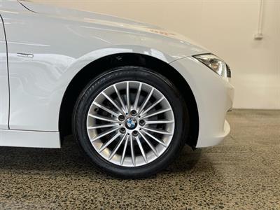2014 BMW 320i - Thumbnail