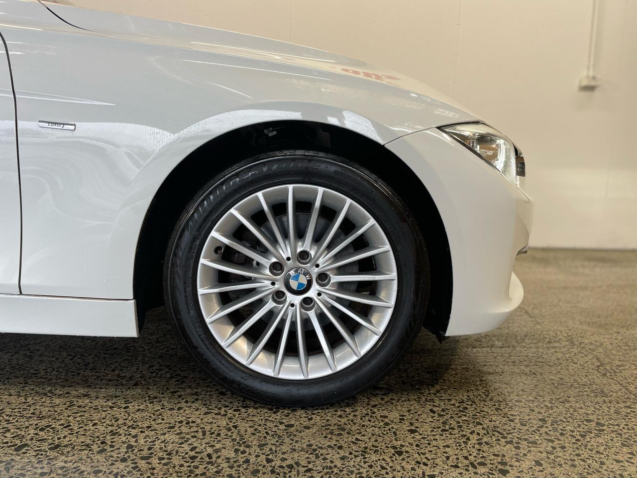 2014 BMW 320i