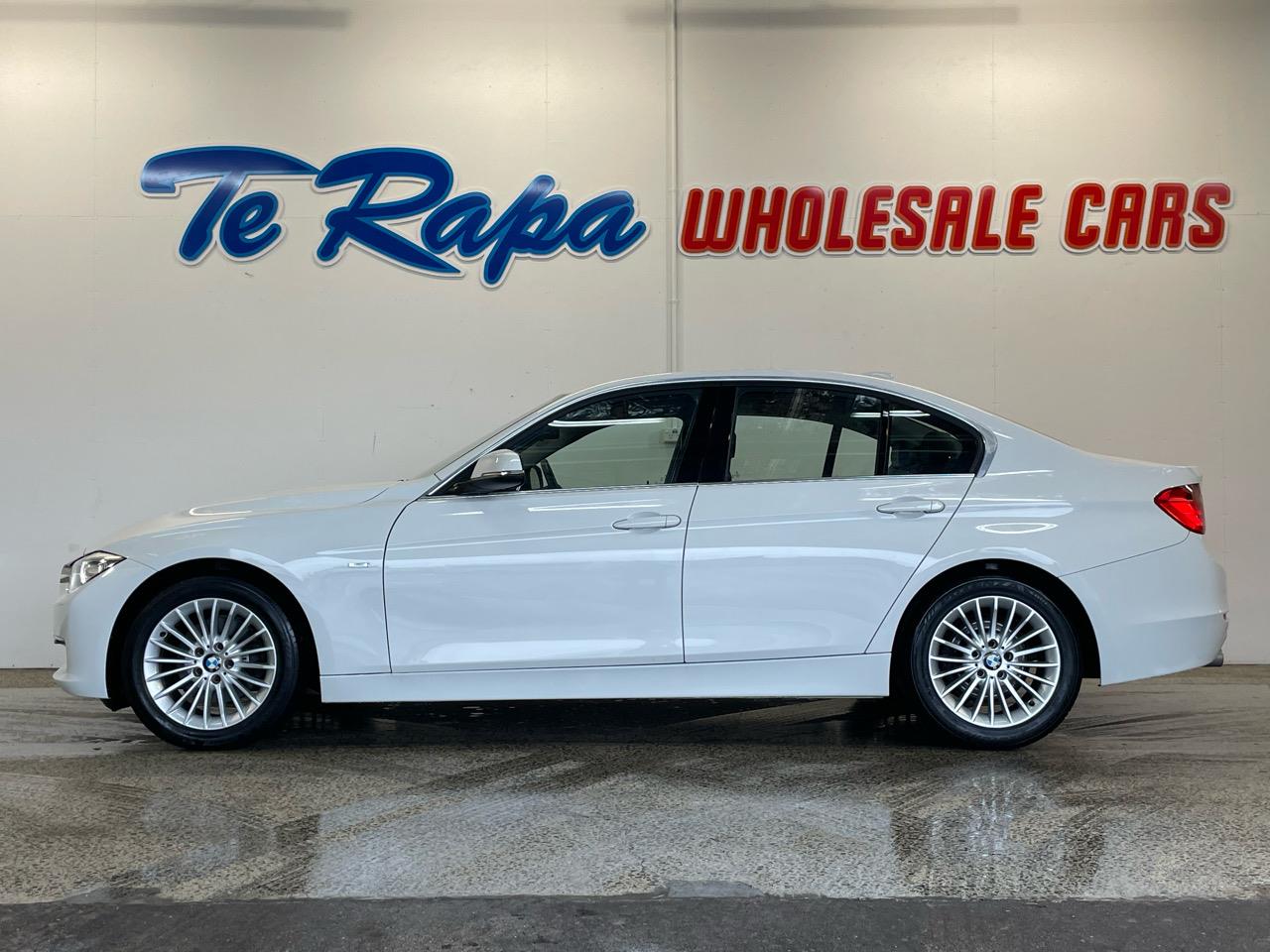 2014 BMW 320i