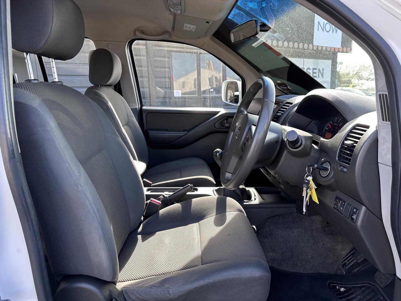 2011 Nissan NAVARA