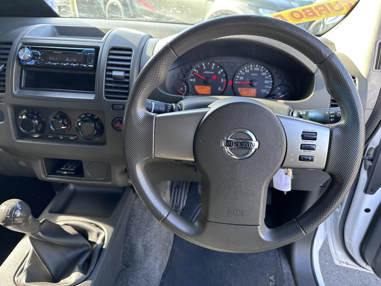 2011 Nissan NAVARA