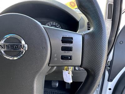 2011 Nissan NAVARA - Thumbnail
