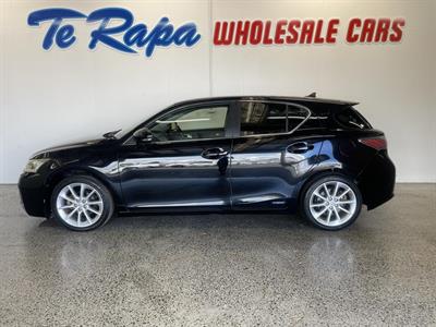 2011 Lexus CT200H - Thumbnail
