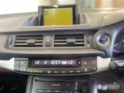 2011 Lexus CT200H - Thumbnail