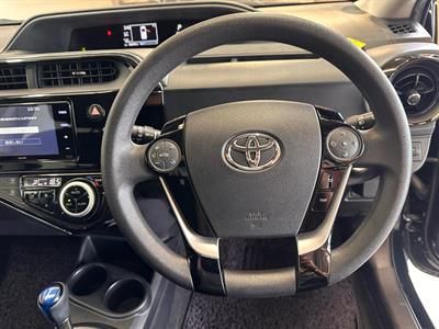 2018 Toyota AQUA - Thumbnail