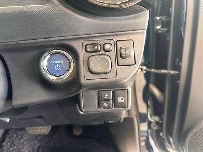 2018 Toyota AQUA - Thumbnail