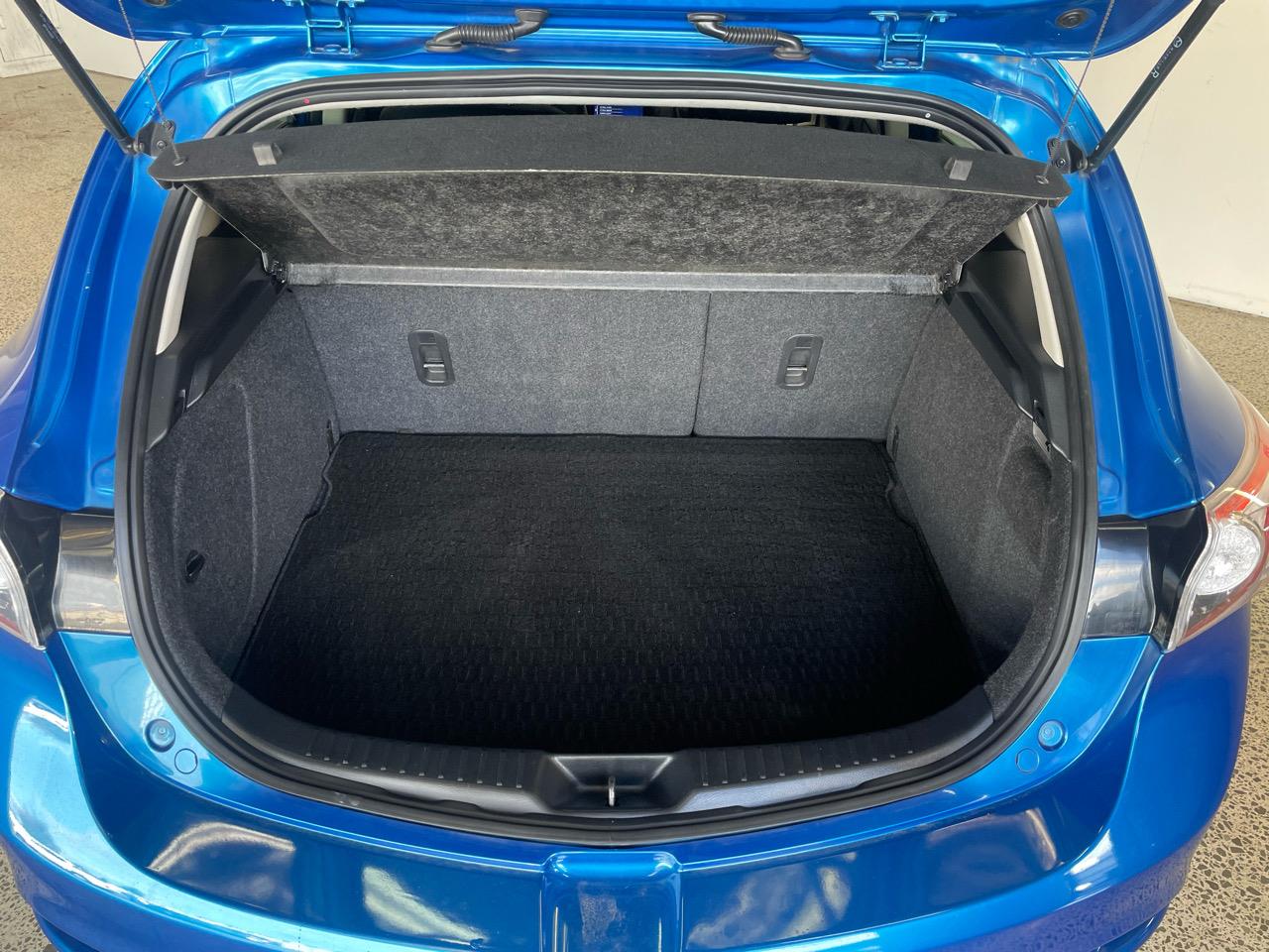 2012 Mazda Axela