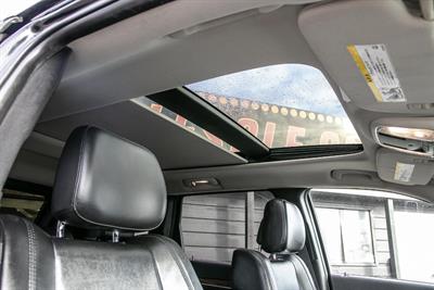 2012 Jeep GRAND CHEROKEE - Thumbnail