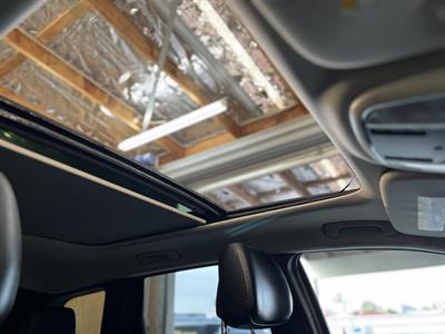 2012 Jeep GRAND CHEROKEE - Thumbnail