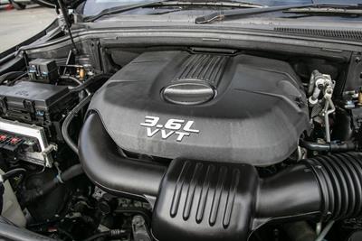 2012 Jeep GRAND CHEROKEE - Thumbnail