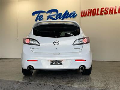 2010 Mazda AXELA - Thumbnail