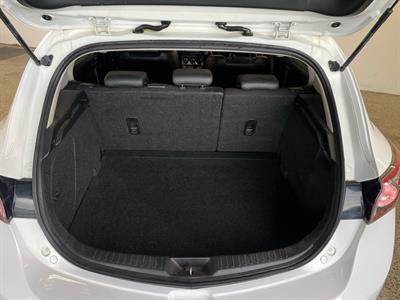 2010 Mazda AXELA - Thumbnail