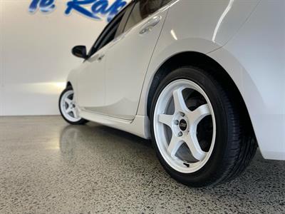 2010 Mazda AXELA - Thumbnail