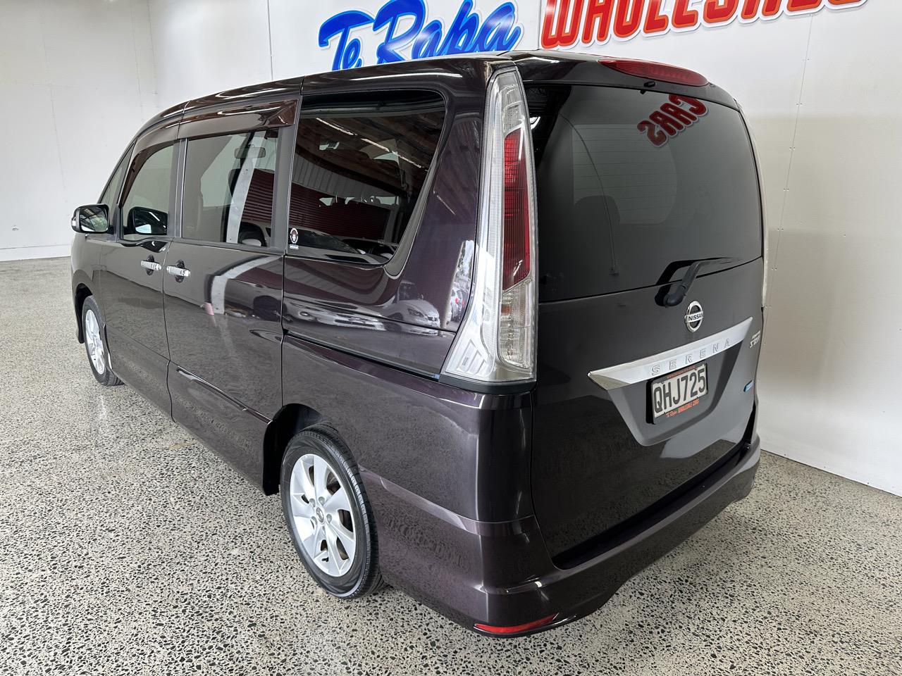 2011 Nissan Serena