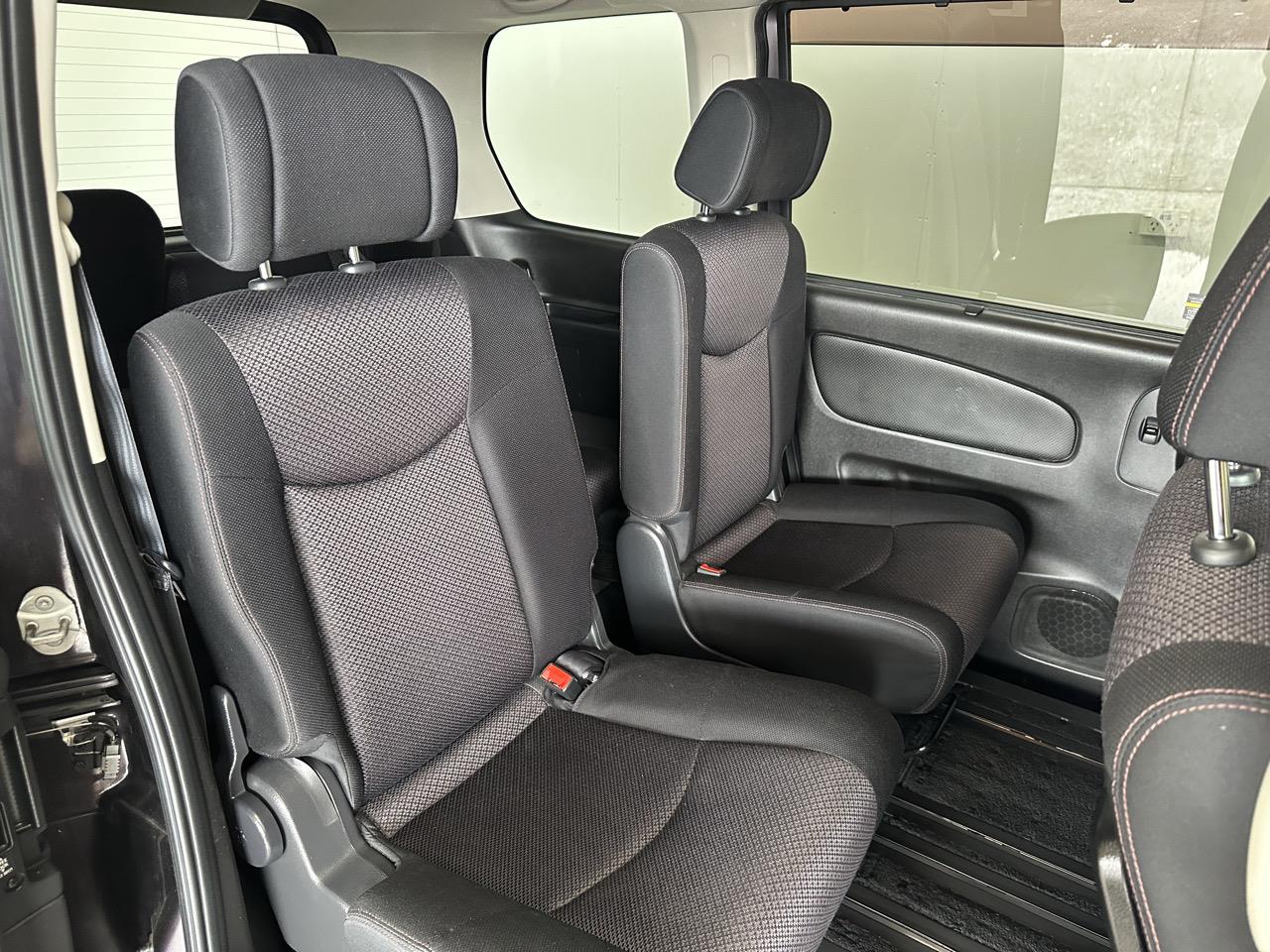 2011 Nissan Serena