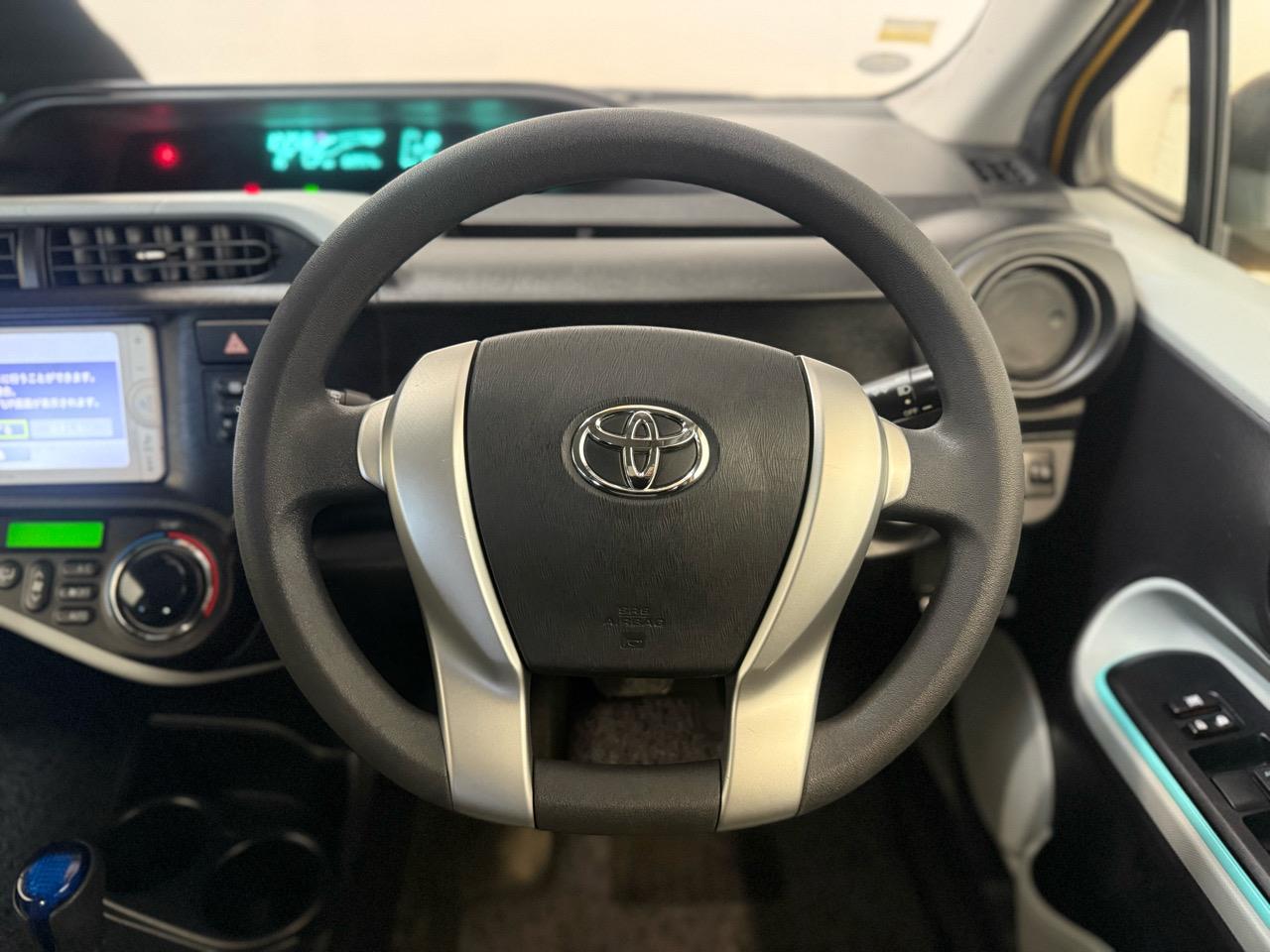 2012 Toyota AQUA