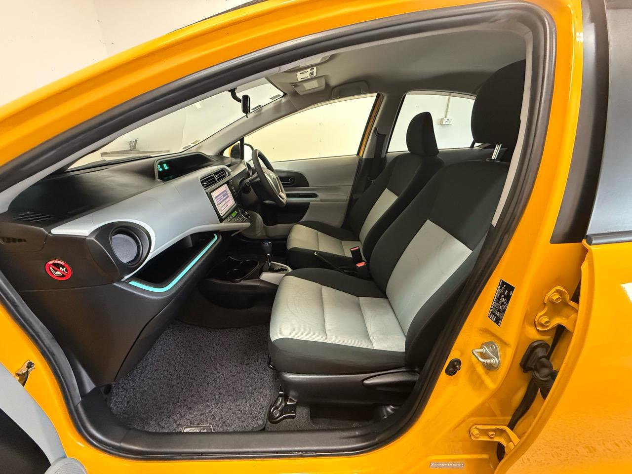 2012 Toyota AQUA