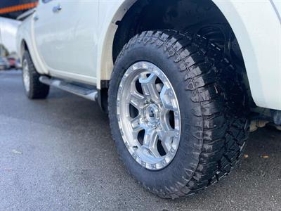 2014 Mitsubishi Triton - Thumbnail