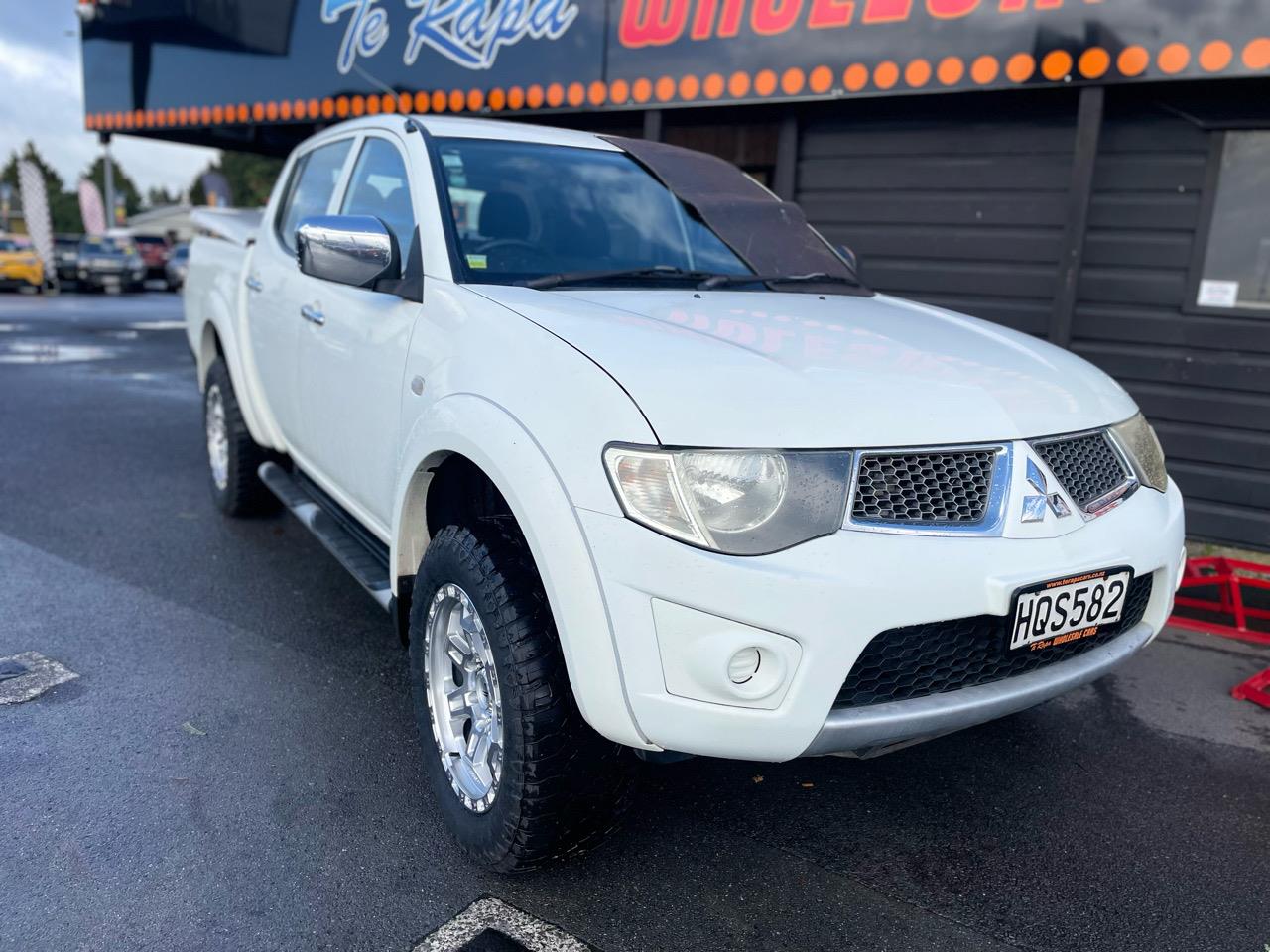 2014 Mitsubishi Triton