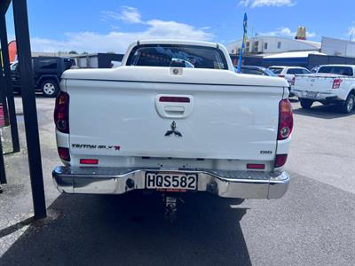 2014 Mitsubishi Triton - Thumbnail