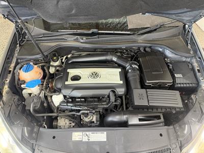 2012 Volkswagen Golf - Thumbnail