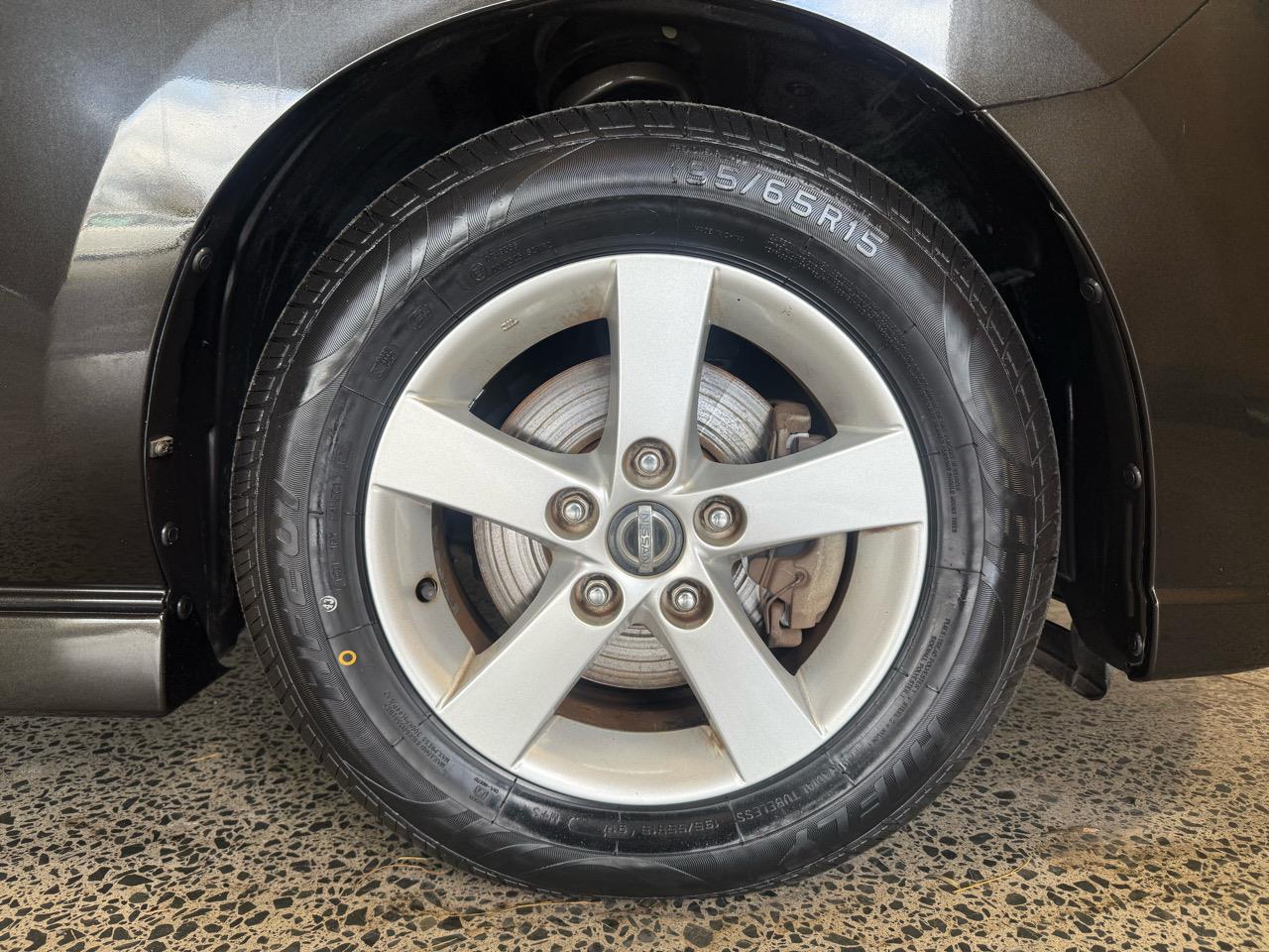 2016 Nissan Lafesta