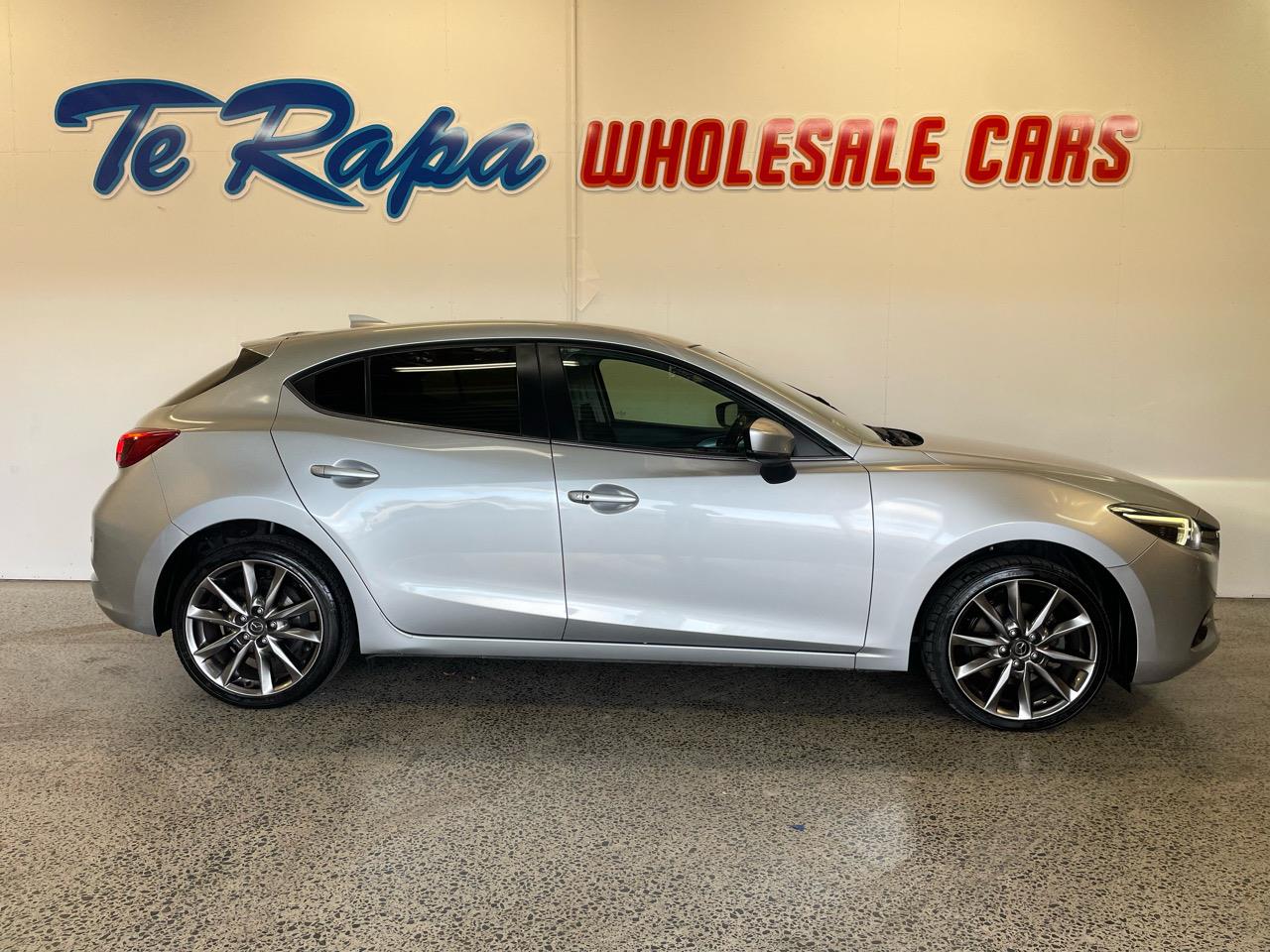 2016 Mazda Axela