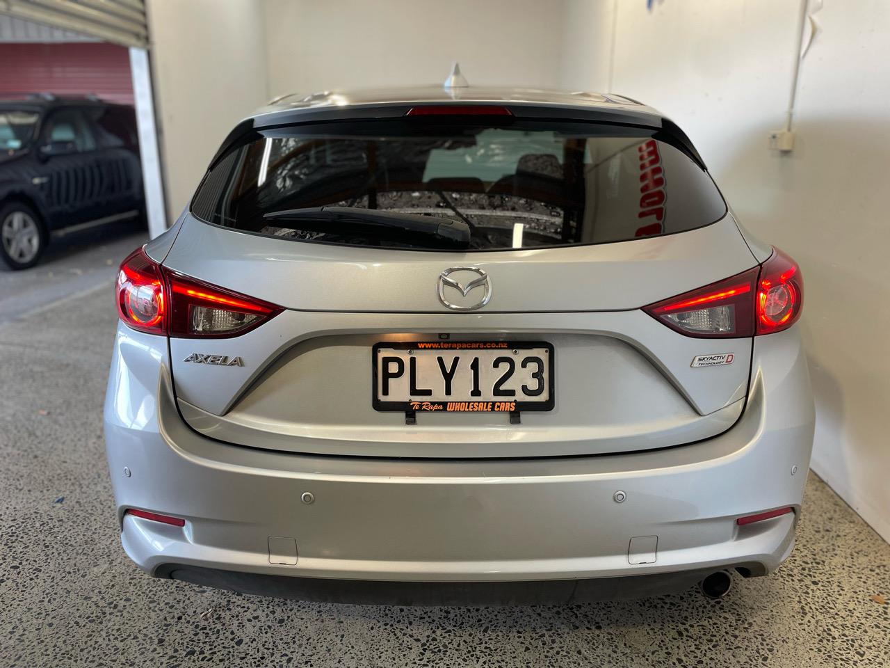 2016 Mazda Axela