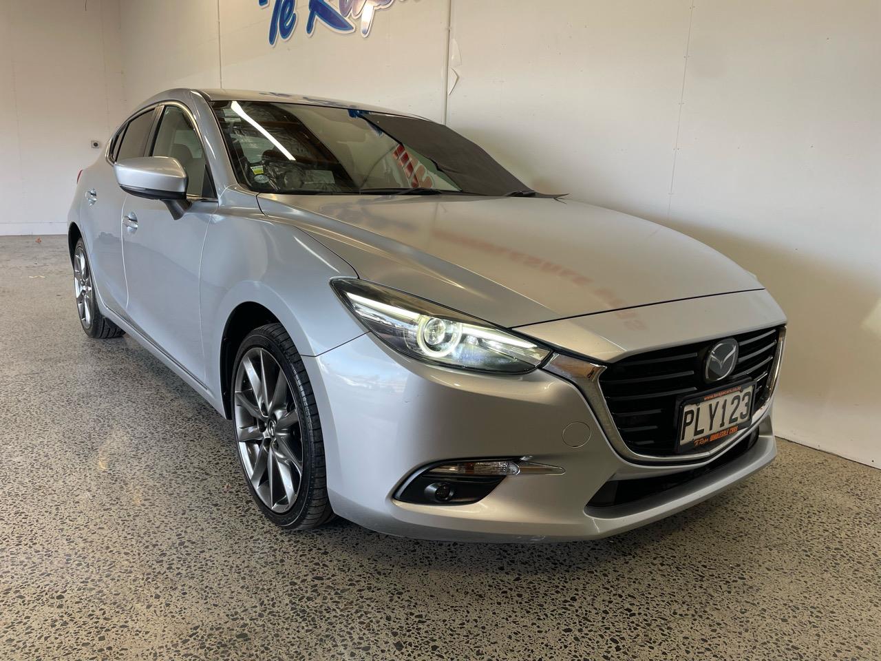 2016 Mazda Axela