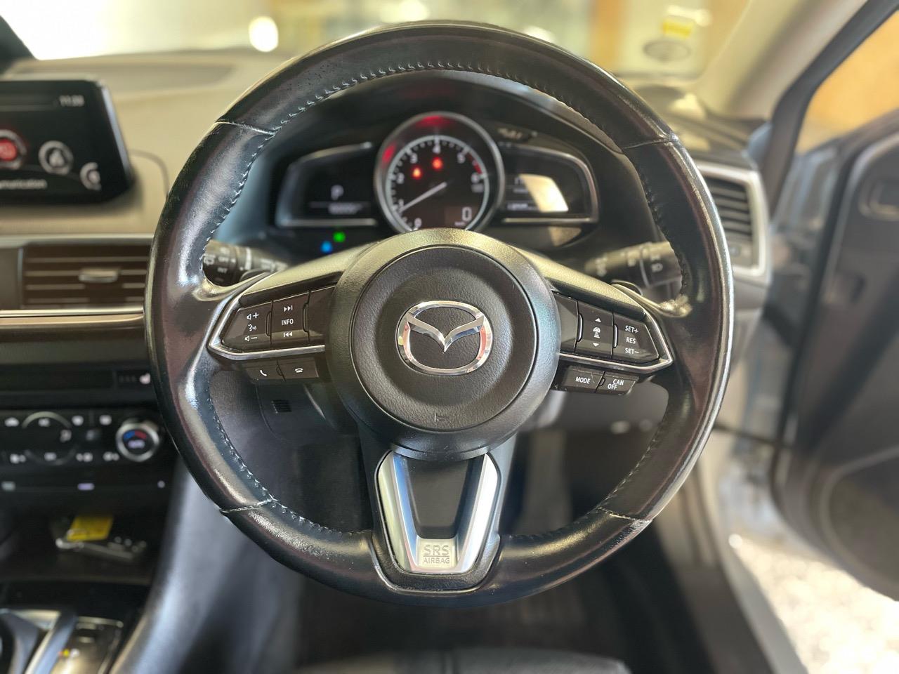 2016 Mazda Axela