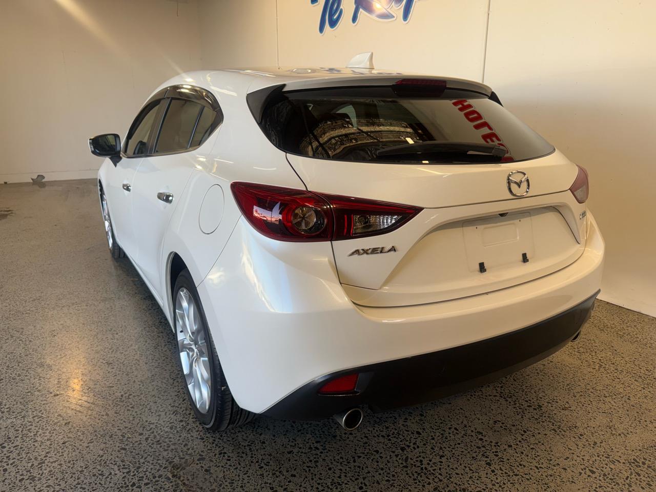 2014 Mazda AXELA