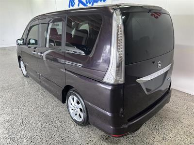 2012 Nissan Serena - Thumbnail