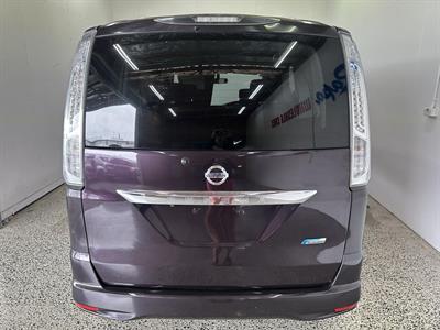 2012 Nissan Serena - Thumbnail