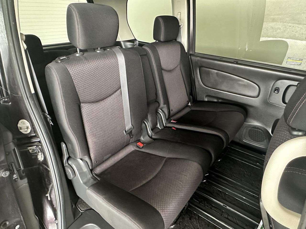 2012 Nissan Serena