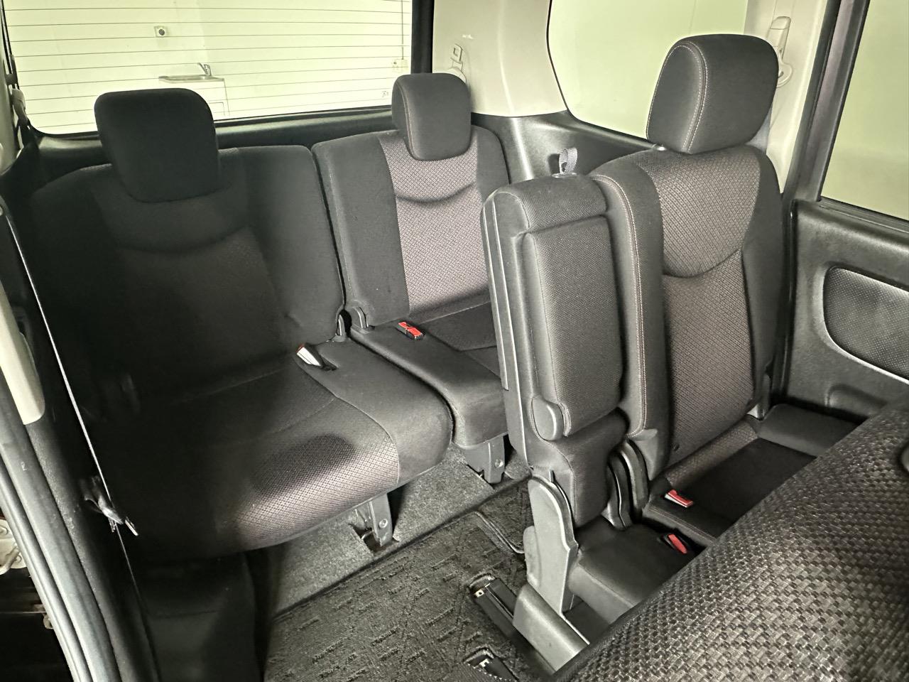 2012 Nissan Serena