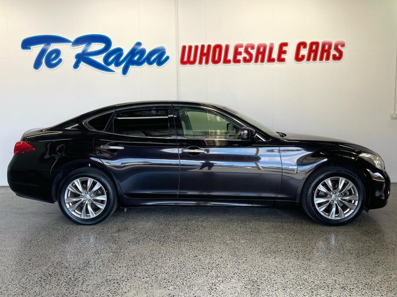 2013 Nissan FUGA