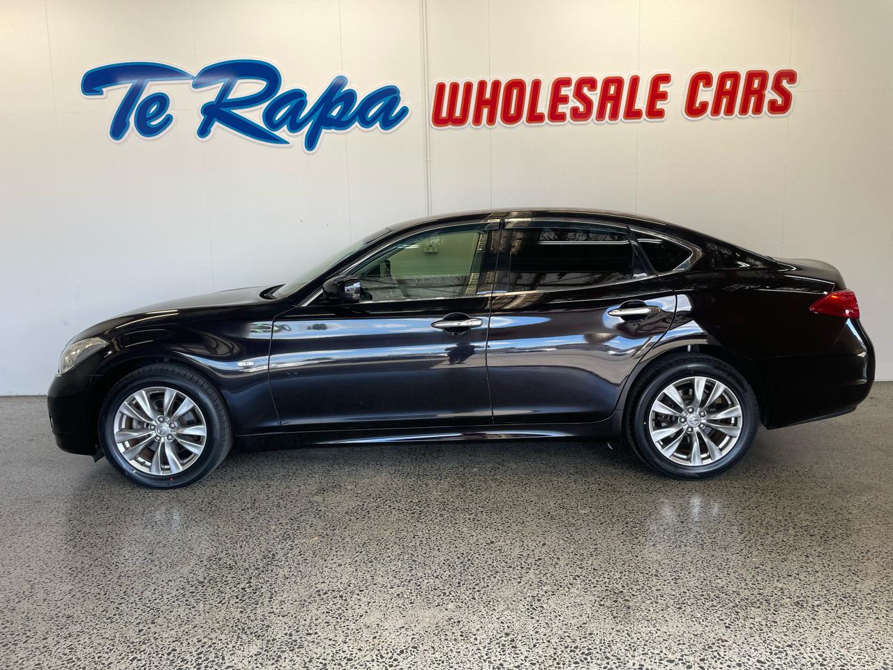 2013 Nissan FUGA