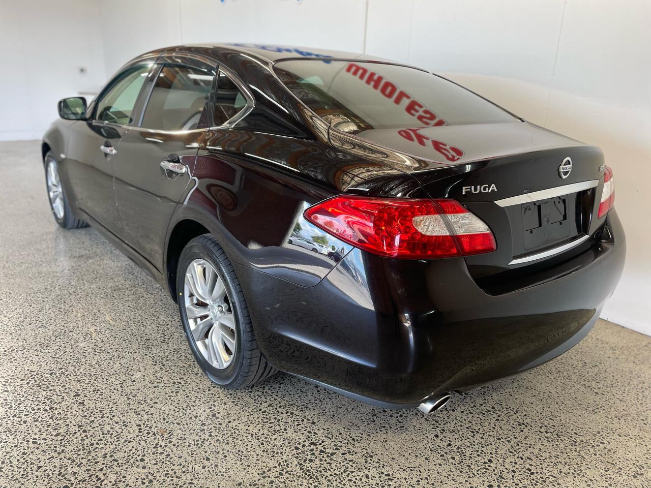 2013 Nissan FUGA
