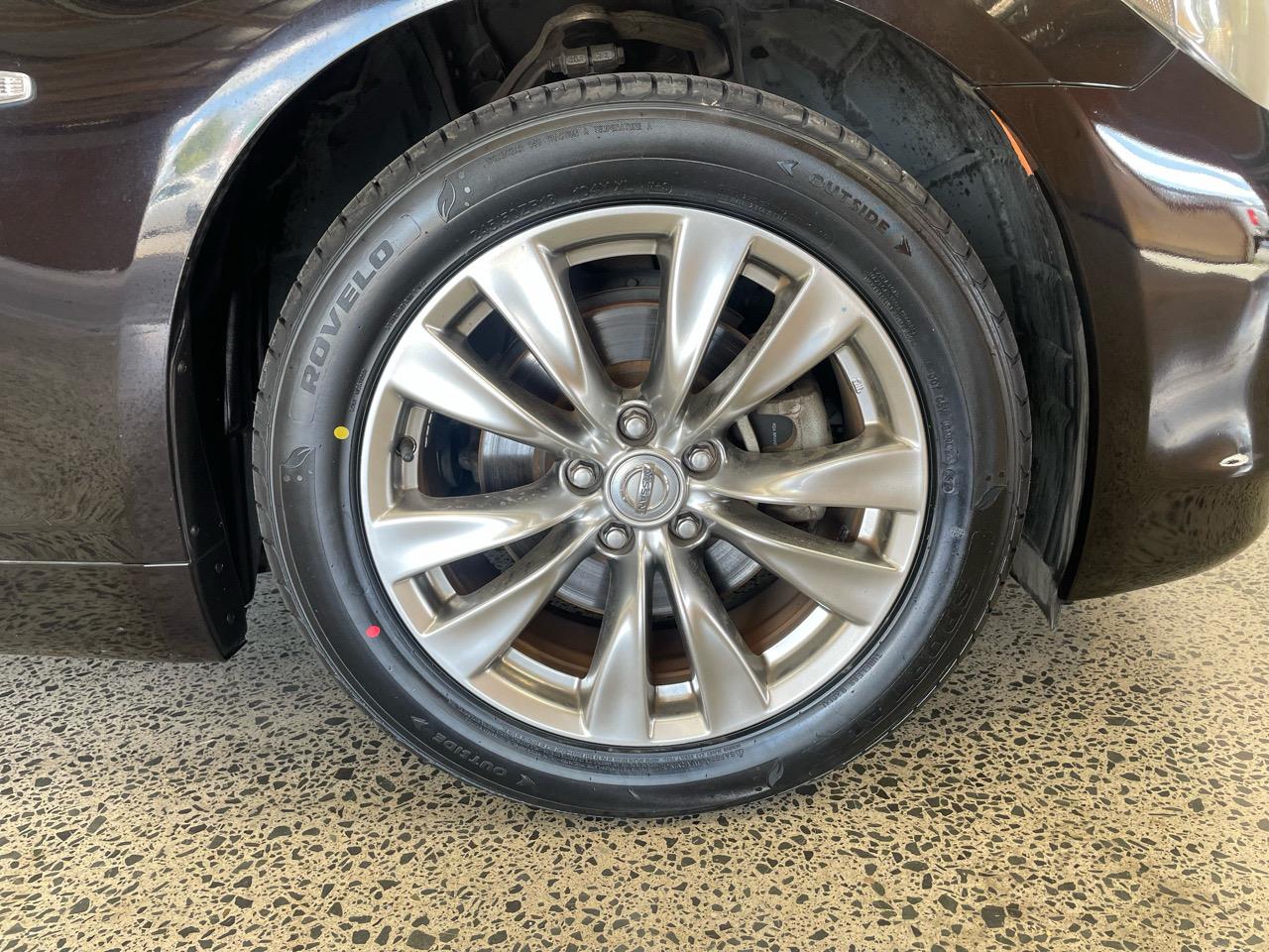 2013 Nissan FUGA