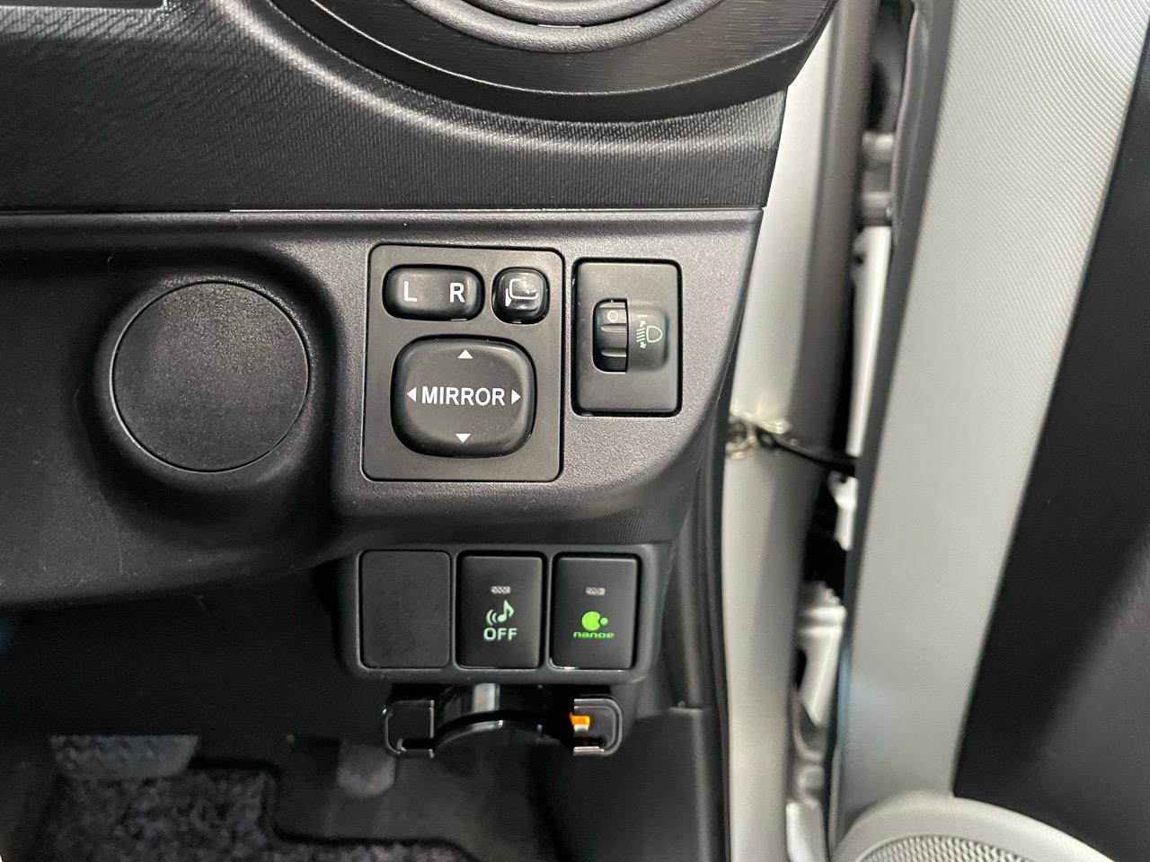 2012 Toyota AQUA