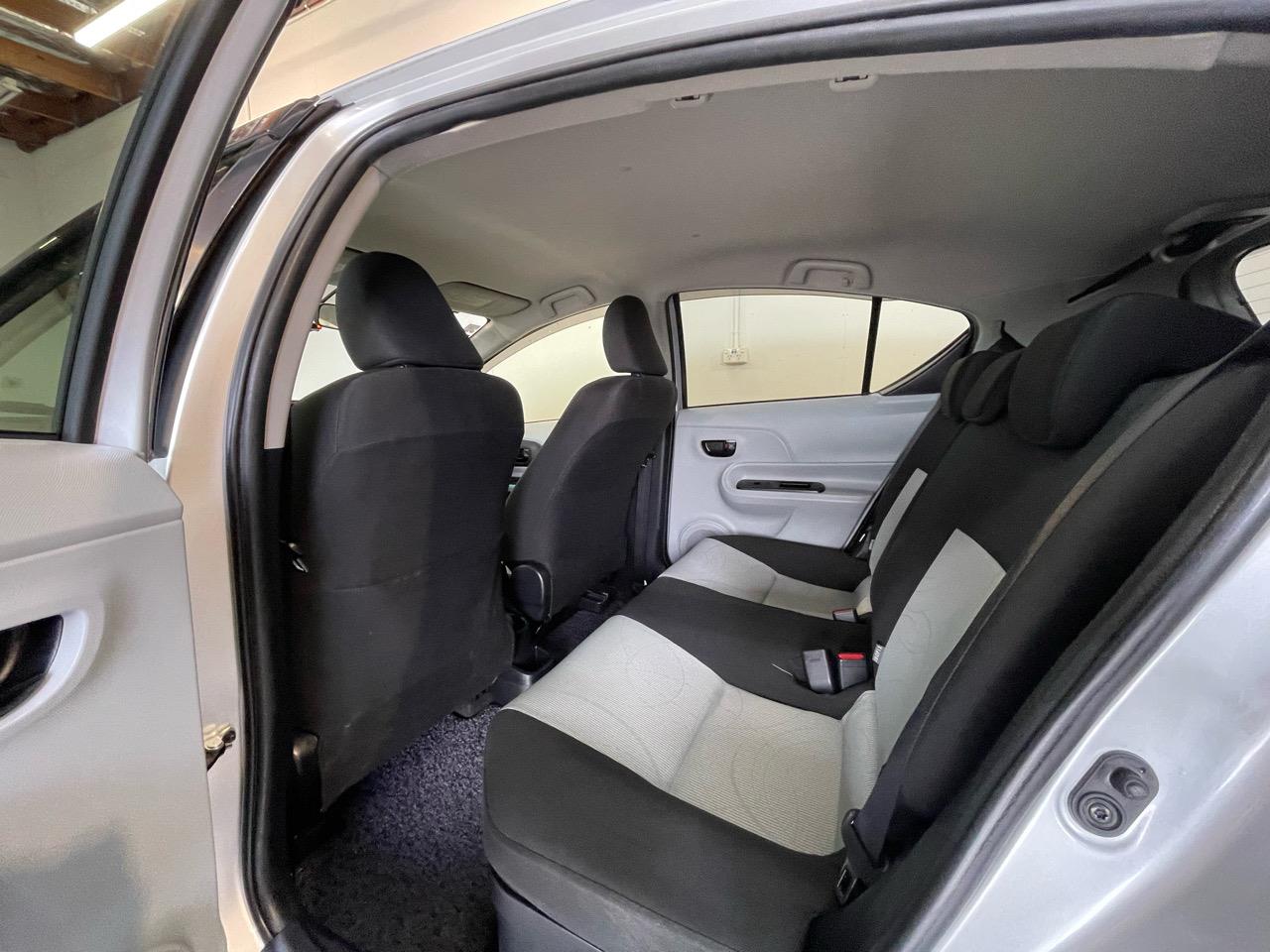 2012 Toyota AQUA