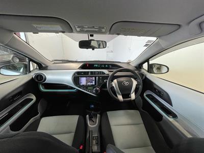 2012 Toyota AQUA - Thumbnail